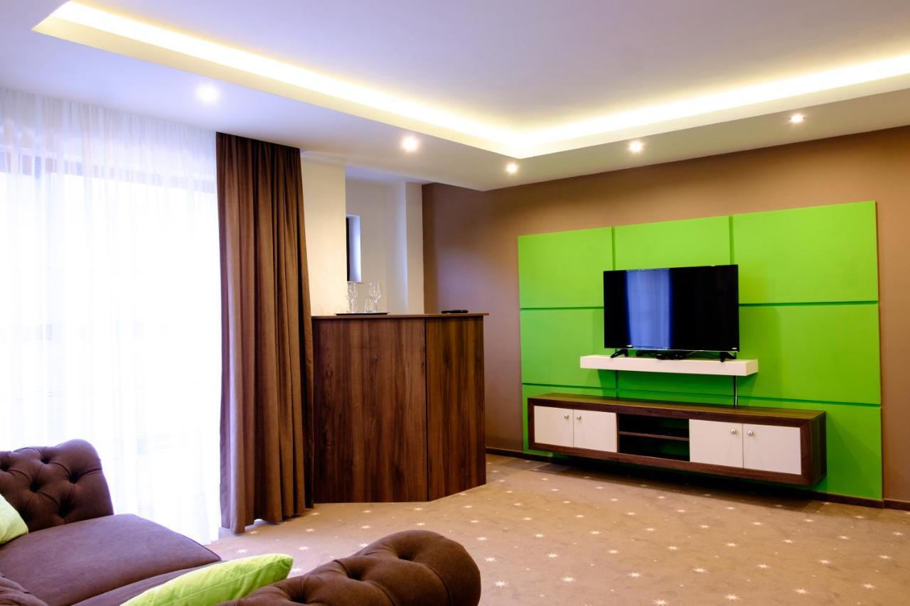 Hotel Poezia Luna Екстериор снимка