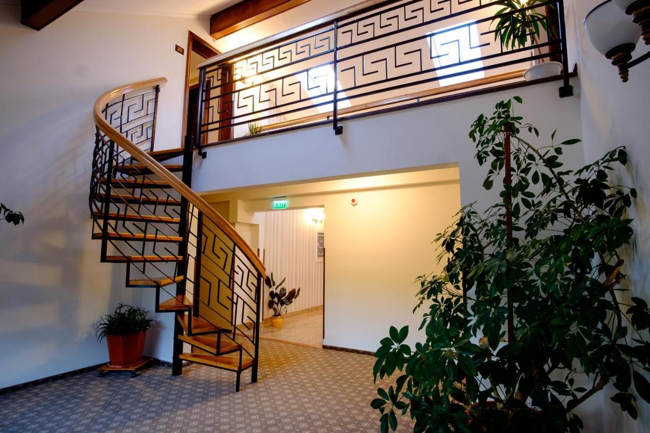 Hotel Poezia Luna Екстериор снимка