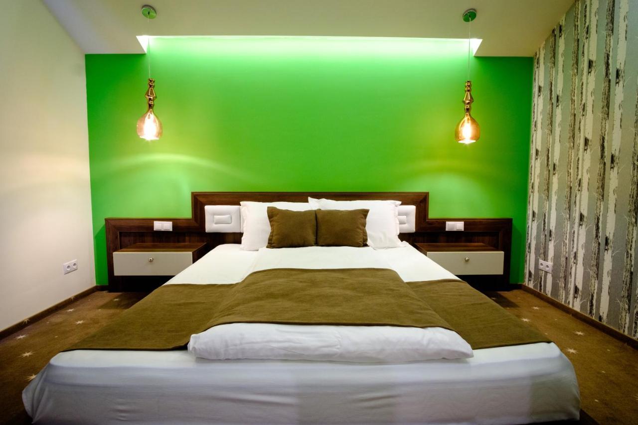 Hotel Poezia Luna Екстериор снимка