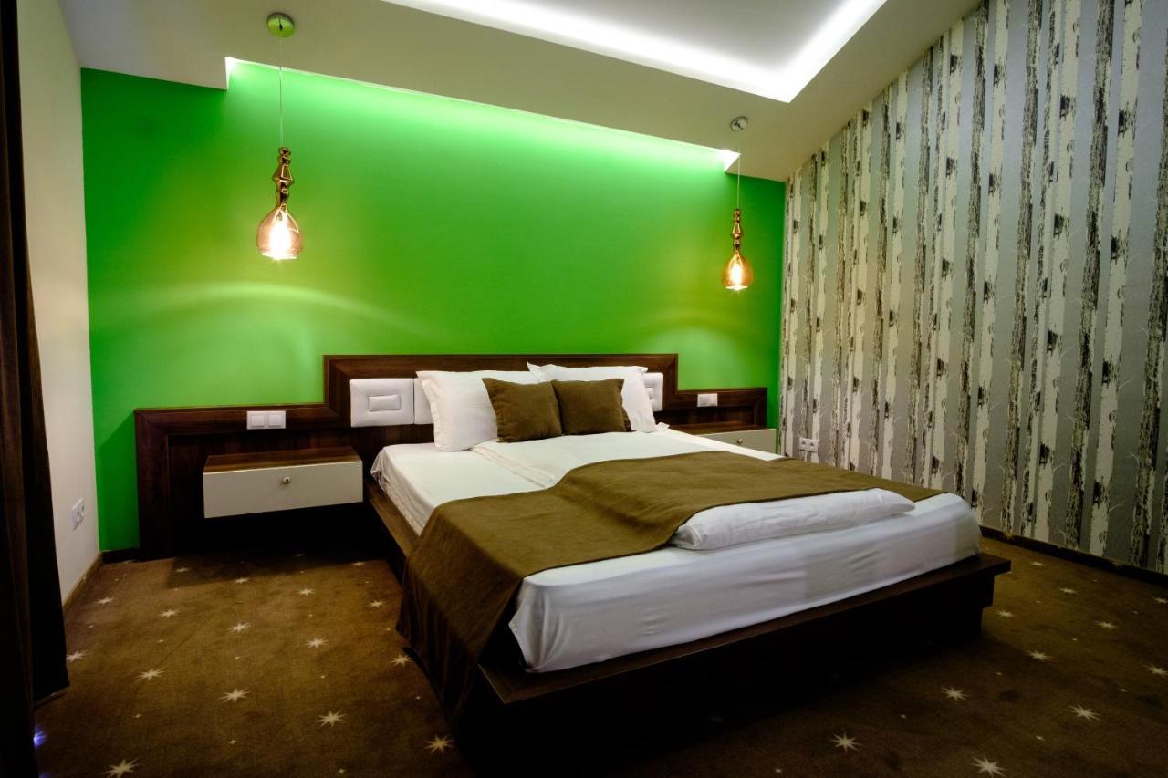 Hotel Poezia Luna Екстериор снимка