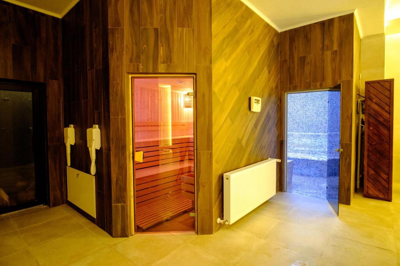 Hotel Poezia Luna Екстериор снимка