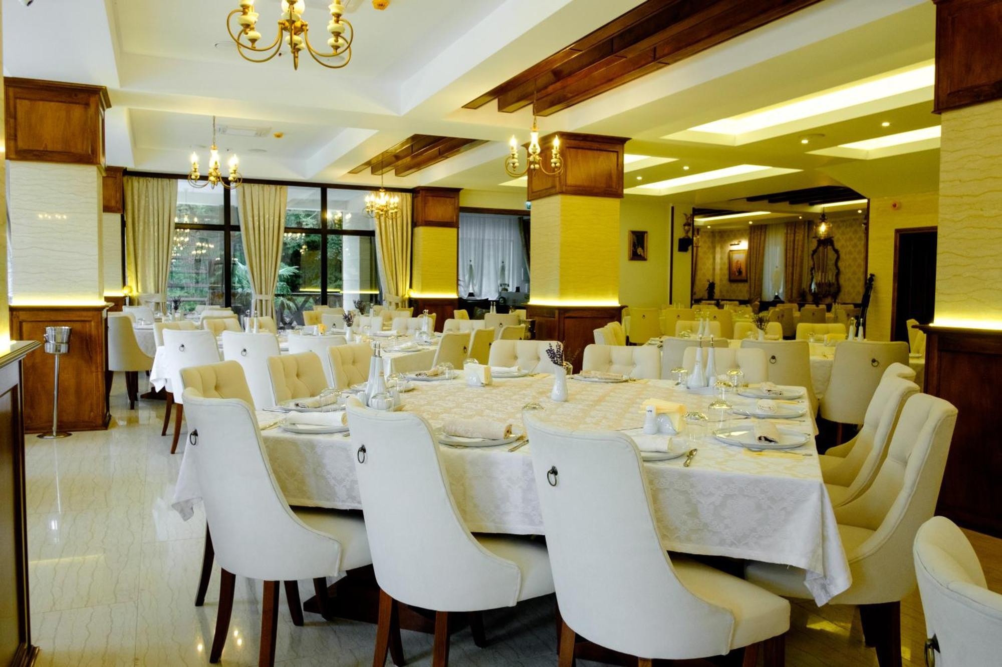 Hotel Poezia Luna Екстериор снимка