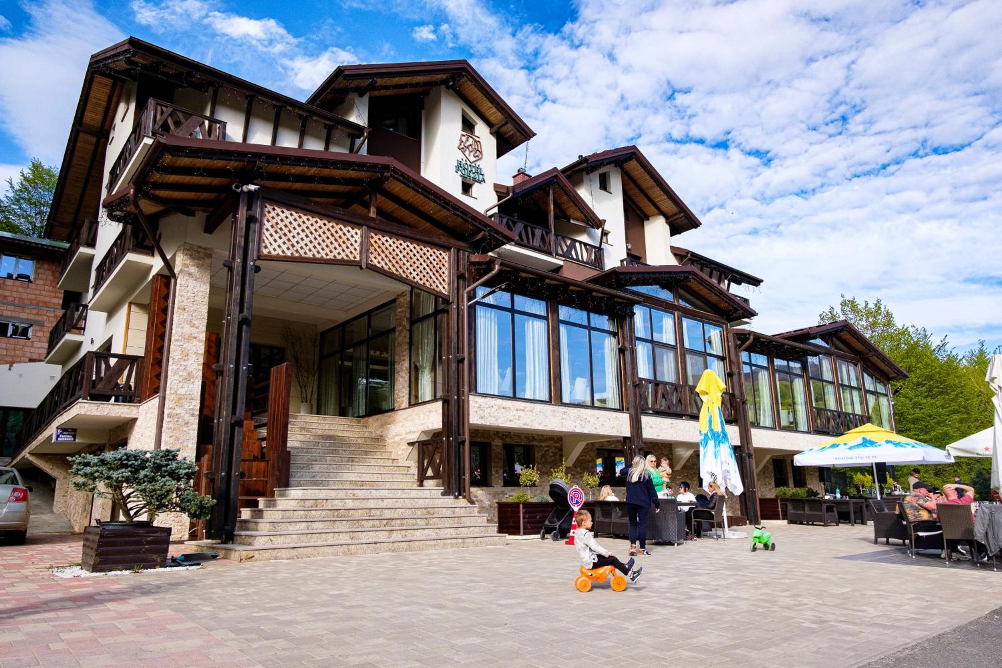 Hotel Poezia Luna Екстериор снимка