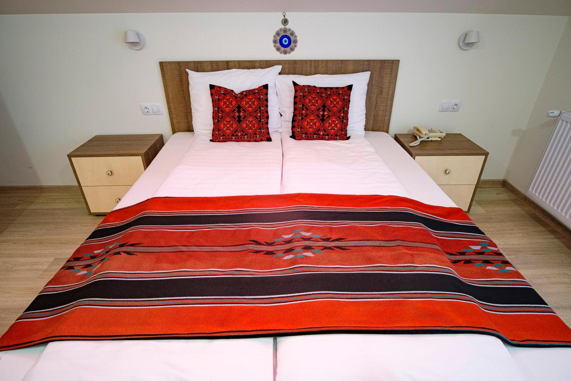 Hotel Poezia Luna Екстериор снимка